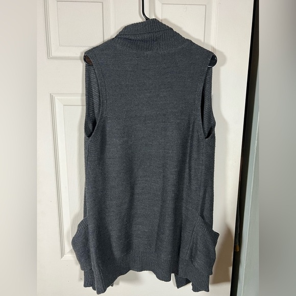 RDI Charcoal Open Front Sleeveless Cardigan, large - Picture 2 of 4